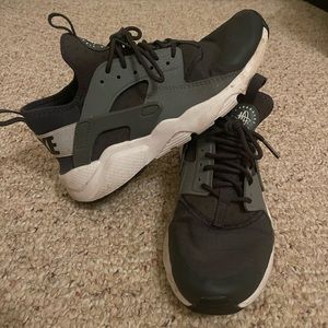 Kids Air Huarache by Nike